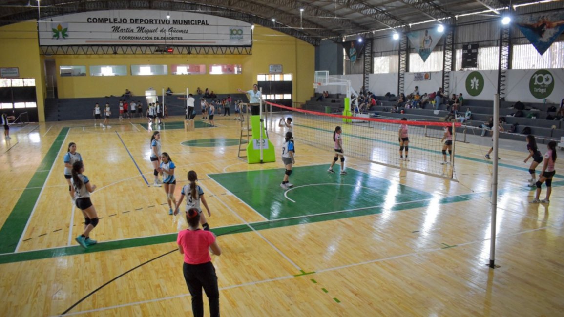 Tartagal: Inauguraron el estadio Centenario