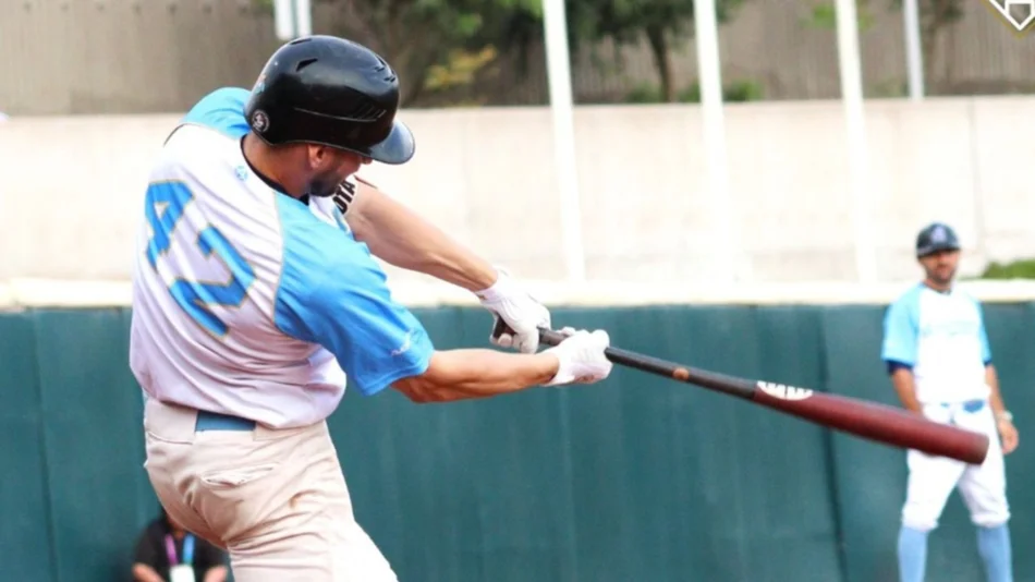 Argentina derrotó a Brasil en el Sudamericano de béisbol y se mantiene en la cima
