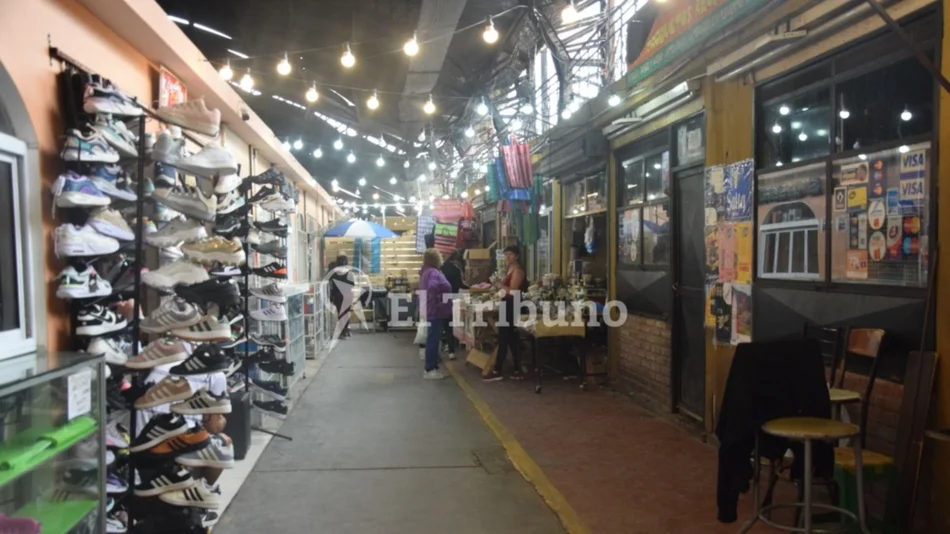 El Mercado San Miguel reabrió solo la parte no afectada por el fuego
