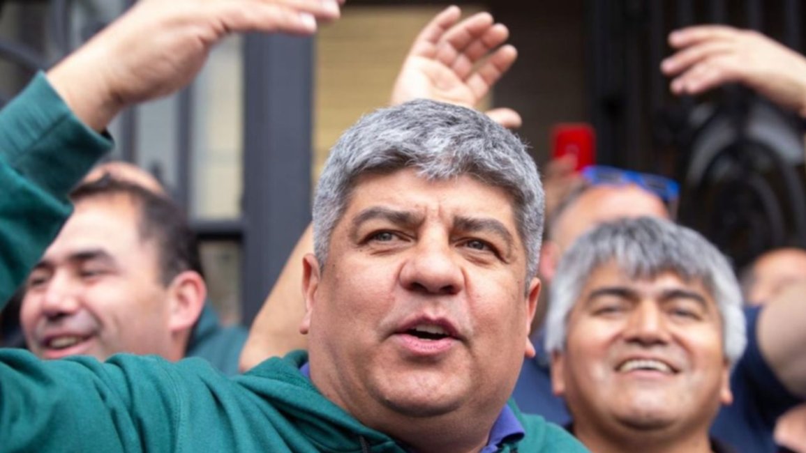 Pablo Moyano renunció como secretario general de la CGT  por sus diferencias con el sector dialoguista 