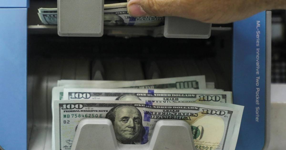 El Gobierno confirmó la fecha en la que se eliminará el impuesto PAIS