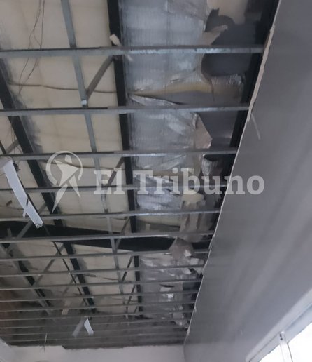 La escuela Roque Chielli de barrio Don Emilio se inundó en medio de un acto escolar - La escuela Roque Chielli de barrio Don Emilio se inundó en medio de un acto escolar
