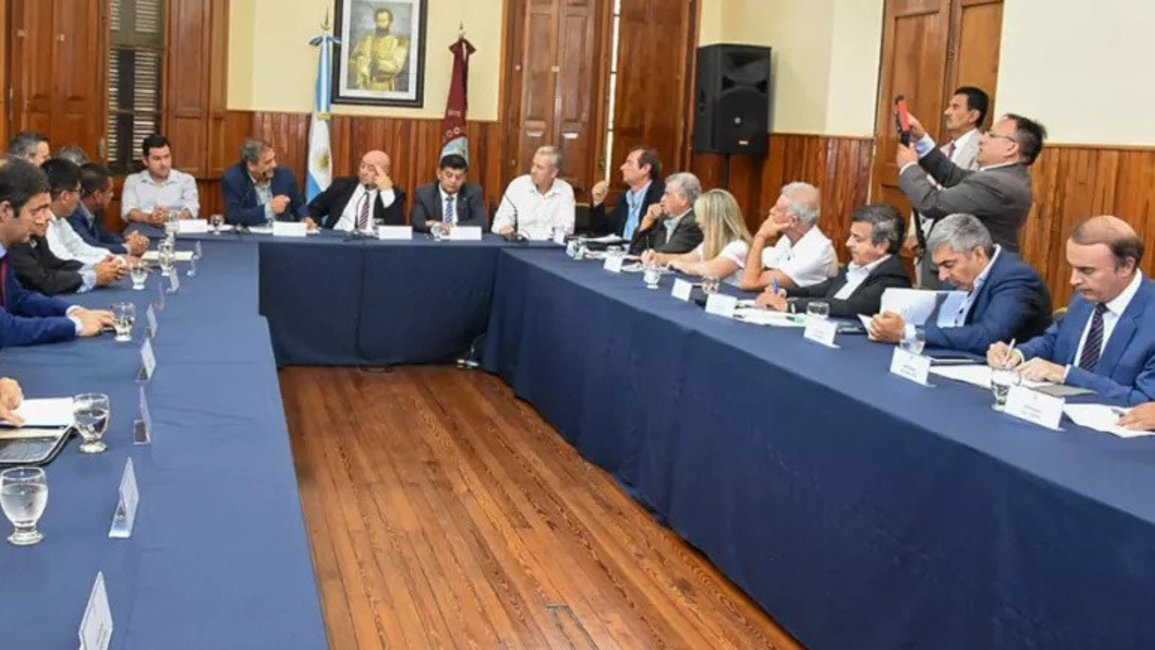 Salud: Los residentes, centros nutricionales y extranjeros
