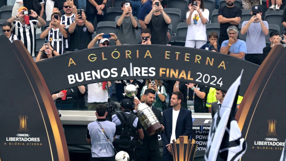 Novak Djokovic, el invitado de lujo y sorpresa en la final de la Copa Libertadores