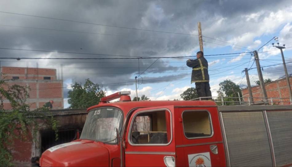 Un detenido y cuatro heridos tras el incendio intencional de una vivienda