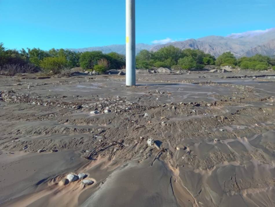 Temporal en los Valles Calchaquíes: desbordes de los ríos arrasaron cultivos también en San Carlos 
