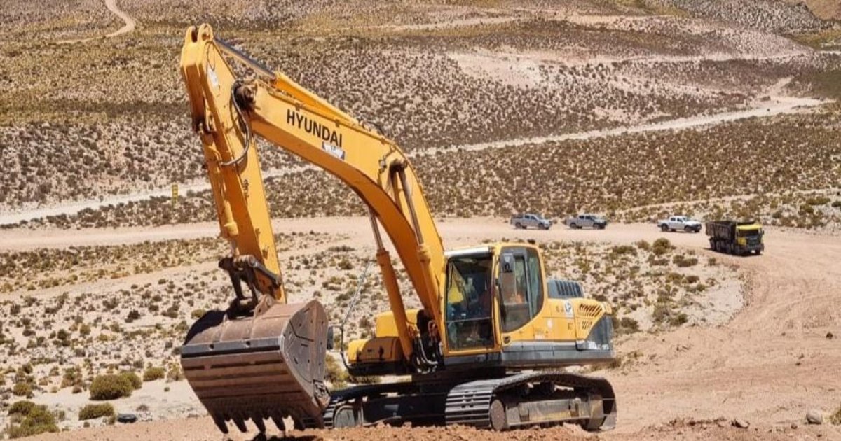 Avanzan trabajos de mantenimiento y nuevas obras en la Ruta Nacional 51