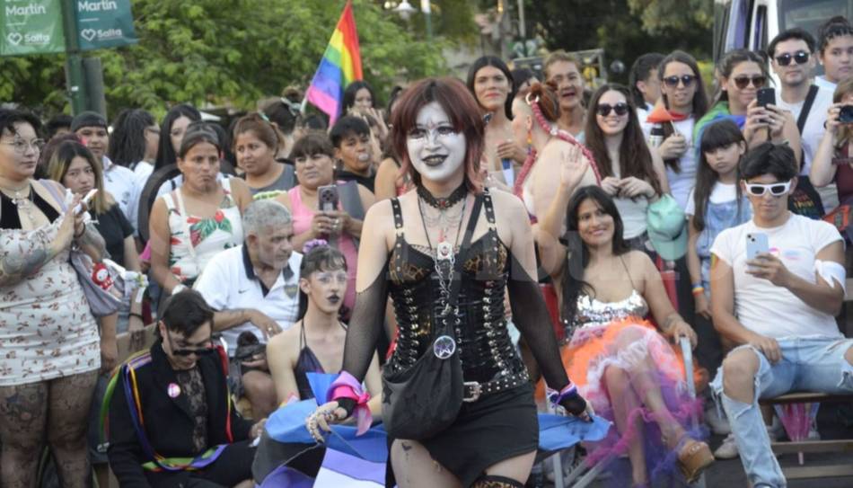 Salta se llenó de colores: salteños marcharon por los derechos LGBTIQ+ en la 22º edición del Orgullo