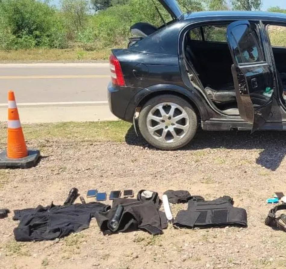 Efectivos de tres fuerzas montaban controles truchos contra tours de compras en ruta 16