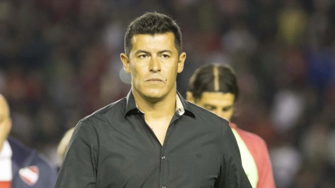 Jorge Almirón acordó su desembarco en Lanús