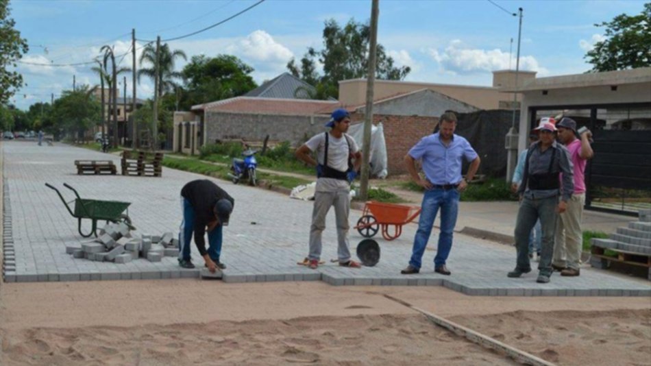 Avanza el pavimento en calles de la ciudad