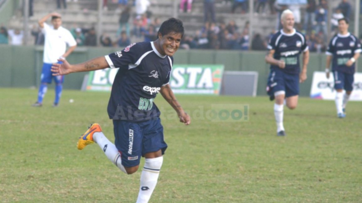 Ricky Gómez, otro que sigue en Juventud Antoniana