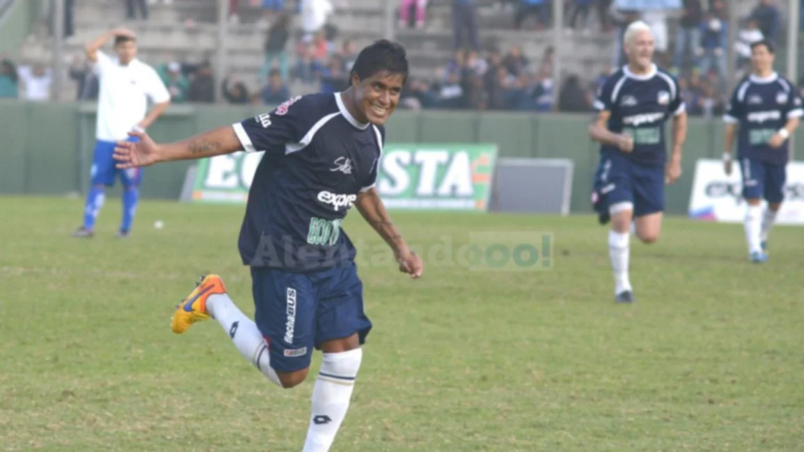 Ricky Gómez, otro que sigue en Juventud Antoniana