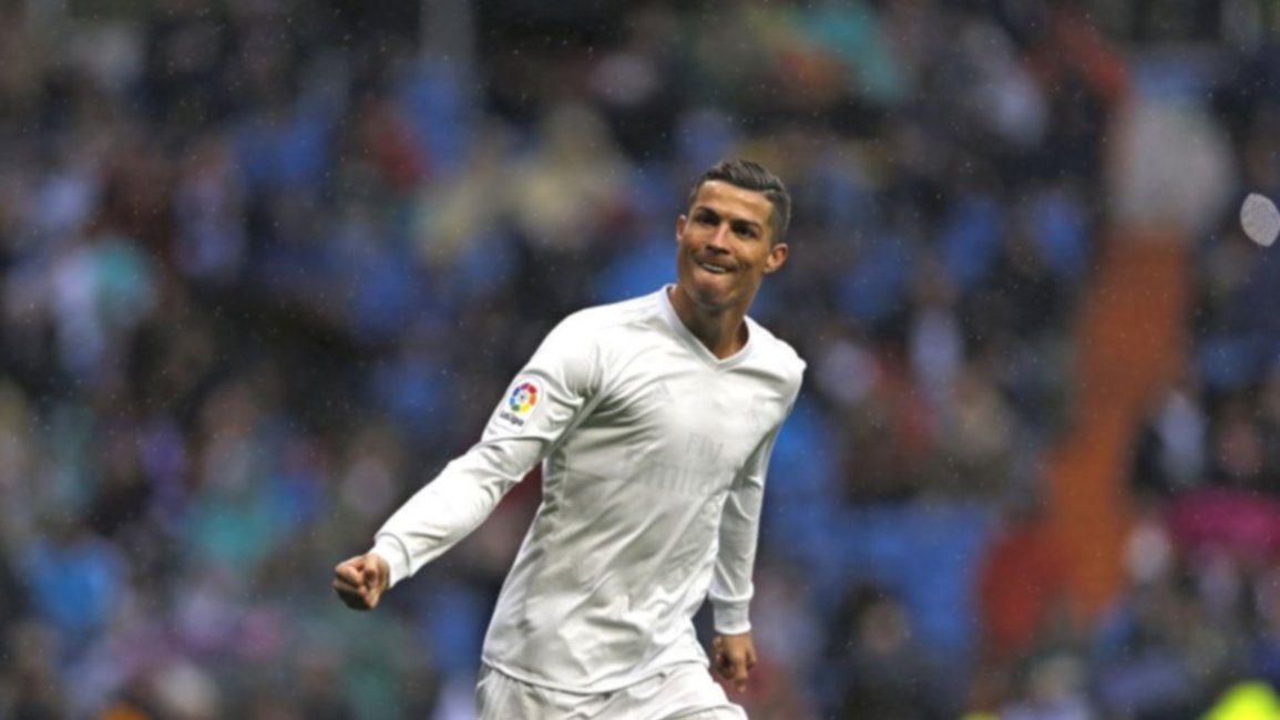 Ronaldo ganó su cuarto Balón de Oro y está a uno de Messi