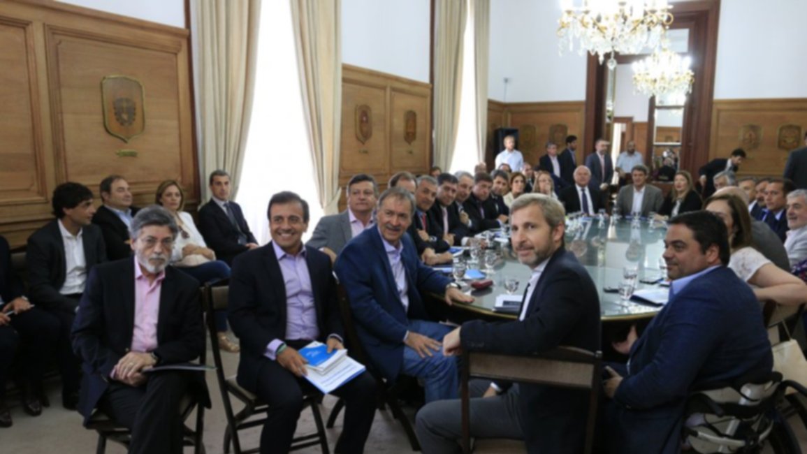 Sin Urtubey, el Gobierno se reúne con gobernadores