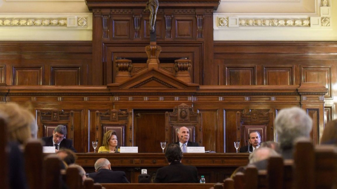 Calculan que la AFIP deja de percibir siete mil millones por la exención de Ganancias de los jueces