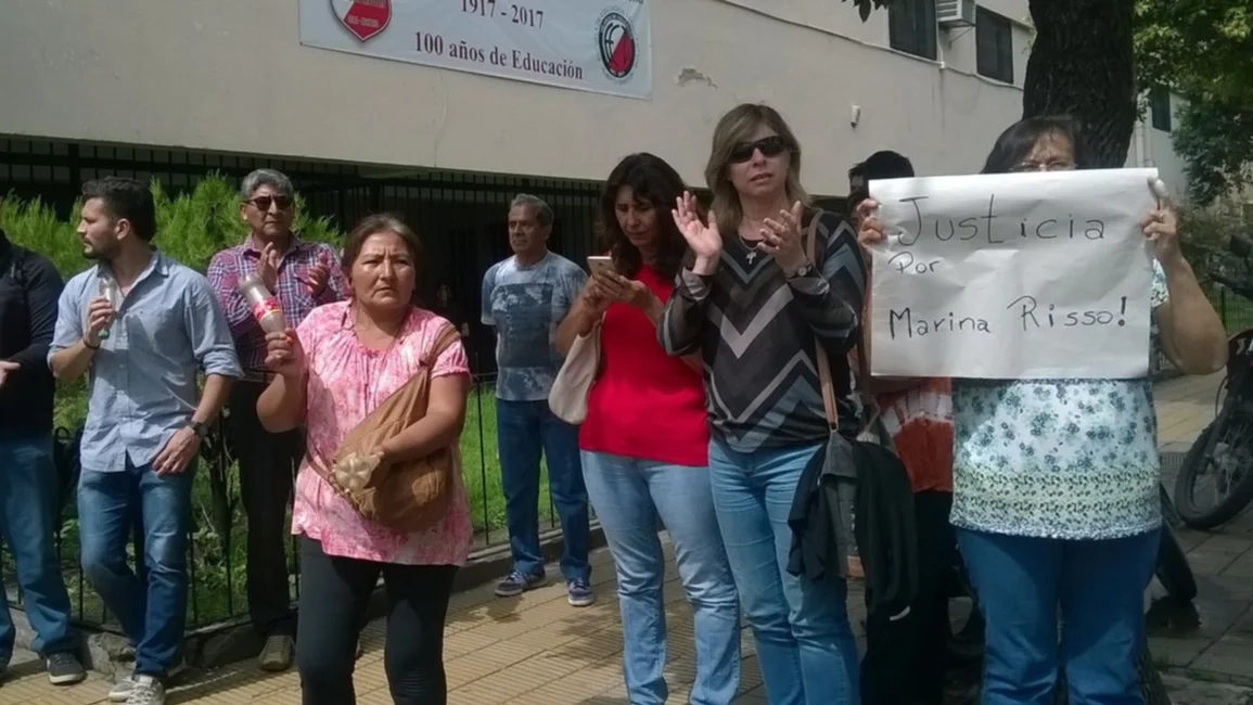 Denuncian que una maestra murió  tras sufrir  maltratos de la directora