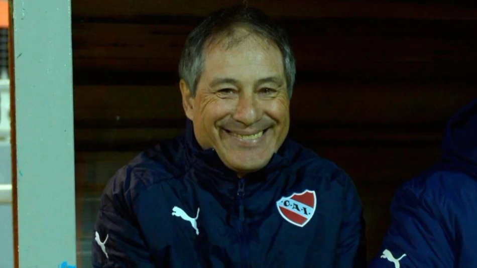 Alegría para los hinchas del Rojo: Holan sigue en Independiente