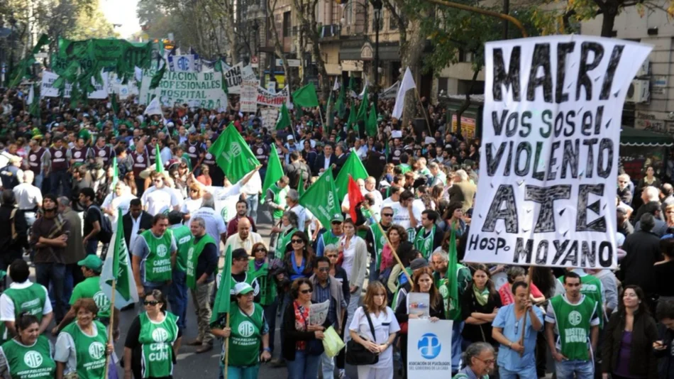 Paro y movilización de ATE para rechazar los despidos en el Estado
