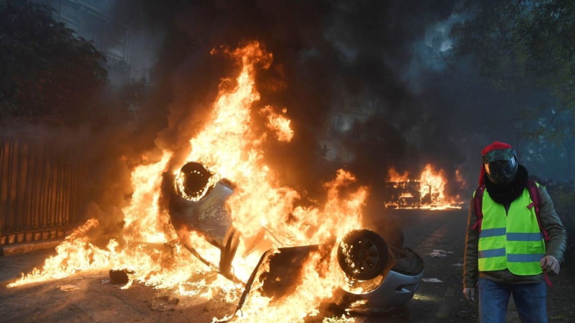 Francia y sus revueltas: los pobres se tomaron las calles de Francia para quejarse