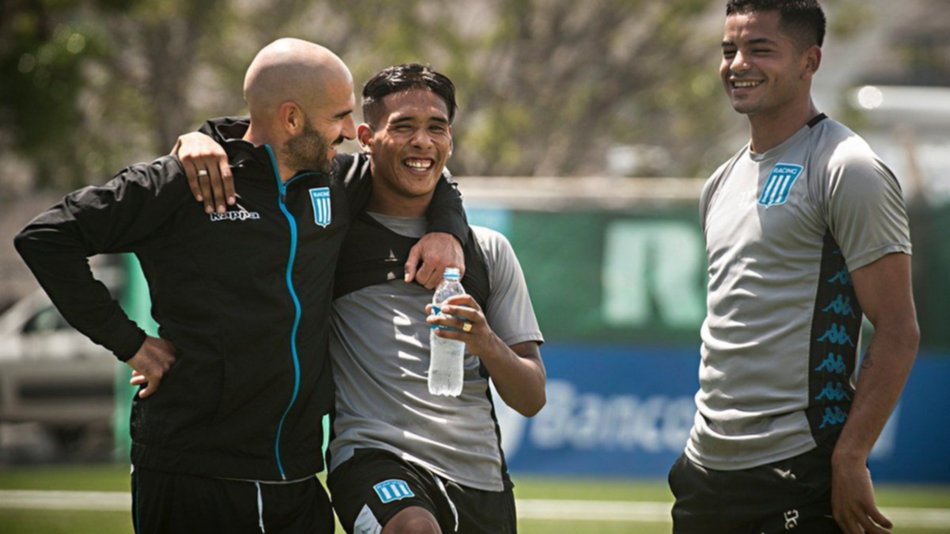 Racing, en Córdoba, se quiere escapar otra vez    