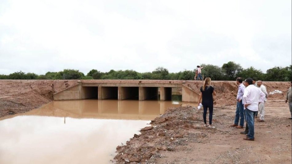 Avanzan obras viales y tareas de defensa