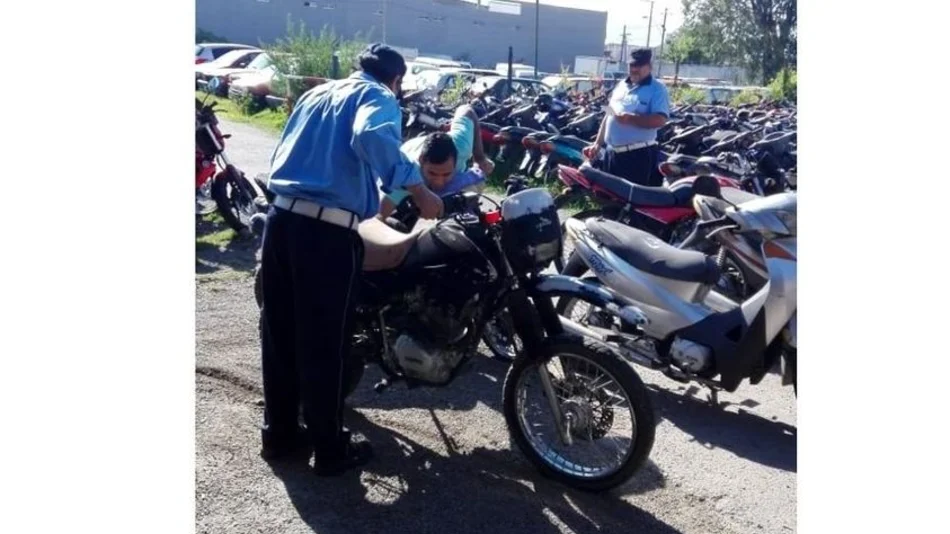 Casi un millón de pesos en un remate de motos