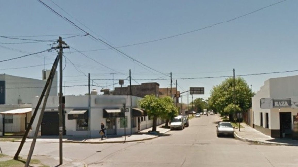 La torturó y la dejó huir desnuda a la calle