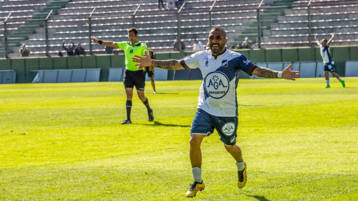 El "Ratón" Ibáñez se quedará en Juventud para pelearle al descenso