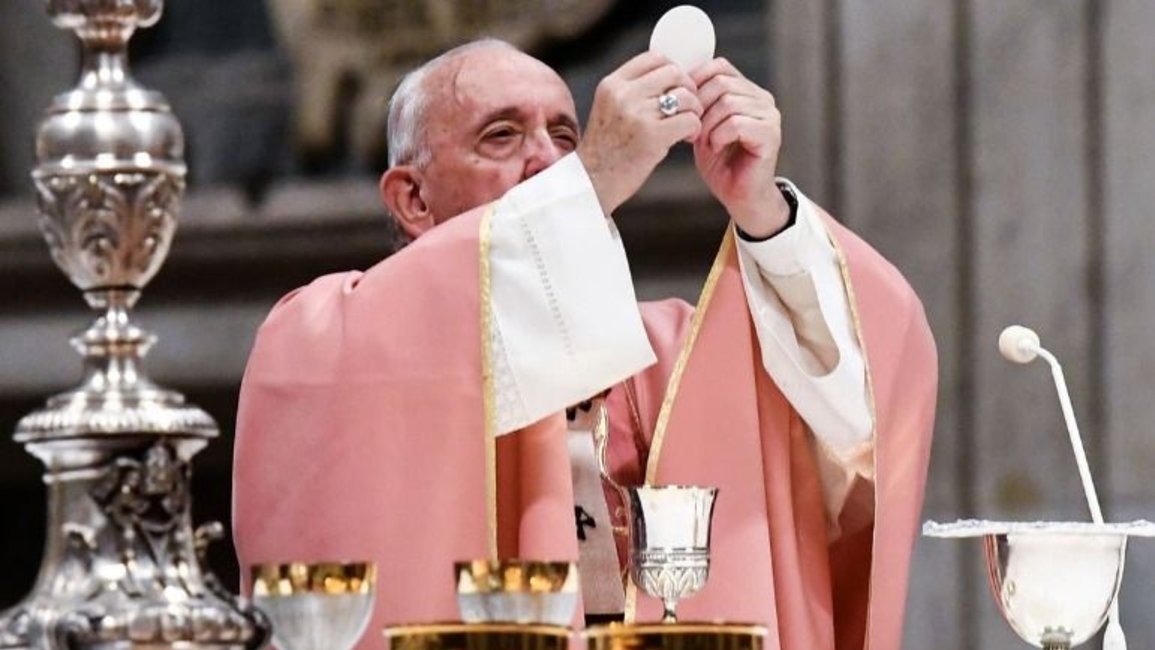Histórico: el Papa abolió el secreto pontificio en los casos de abusos