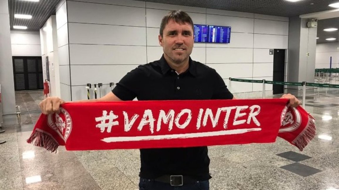 Coudet fue presentado como DT del Inter de Porto Alegre