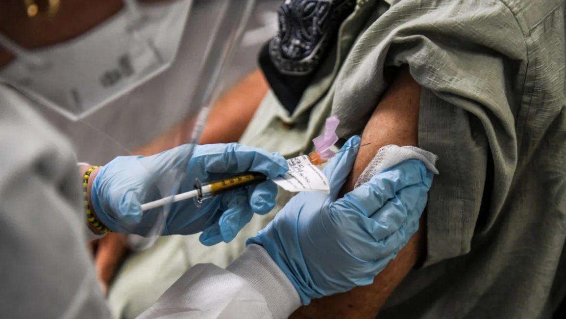 El Reino Unido inicia desde mañana la vacunación contra el coronavirus