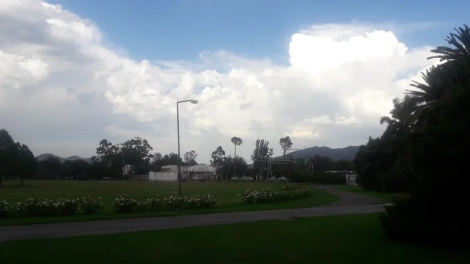 Alerta de lluvia para Capital y alrededores, granizo y viento para el sur