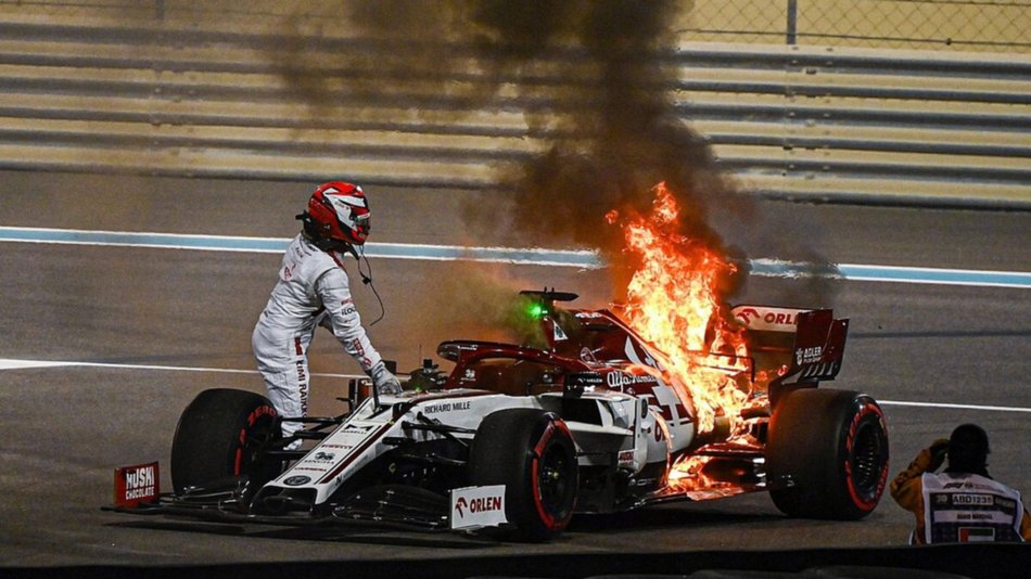 Mercedes dominó en los ensayos y hubo otro susto