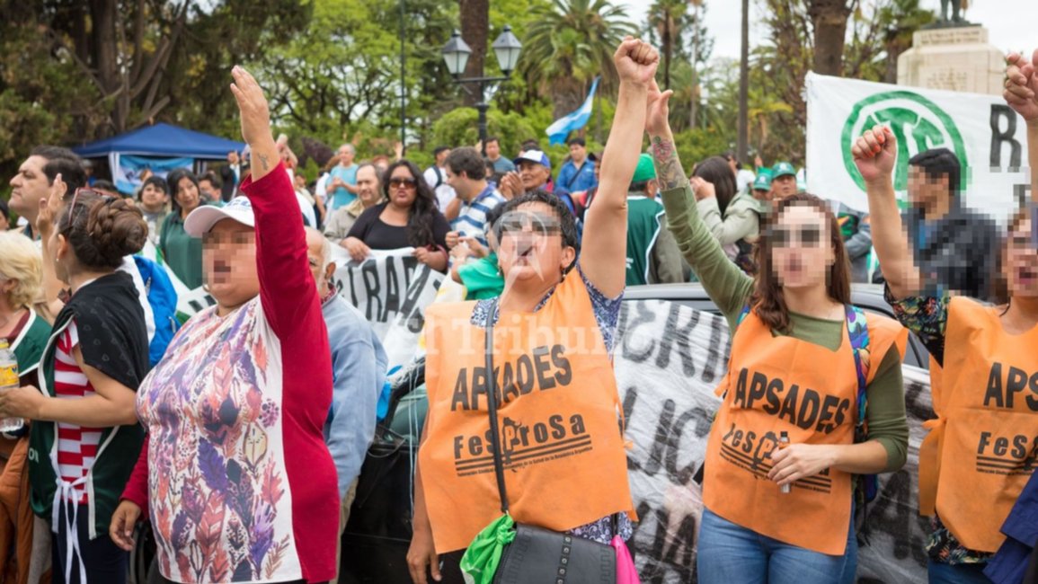 Reclamo y anuncio de paro  de cuatro gremios de salud