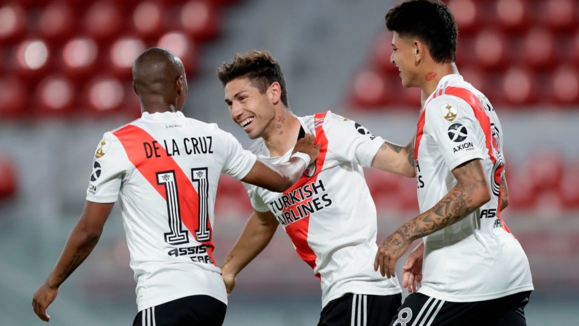 En River, Gallardo “bochó” a Borré para los penales tras errar ante Nacional