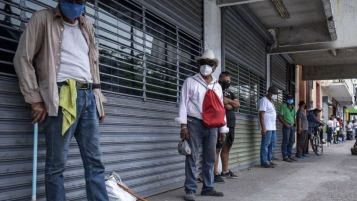 El desempleo cayó al 11,7% en el tercer trimestre, pero subió 2 puntos en un año