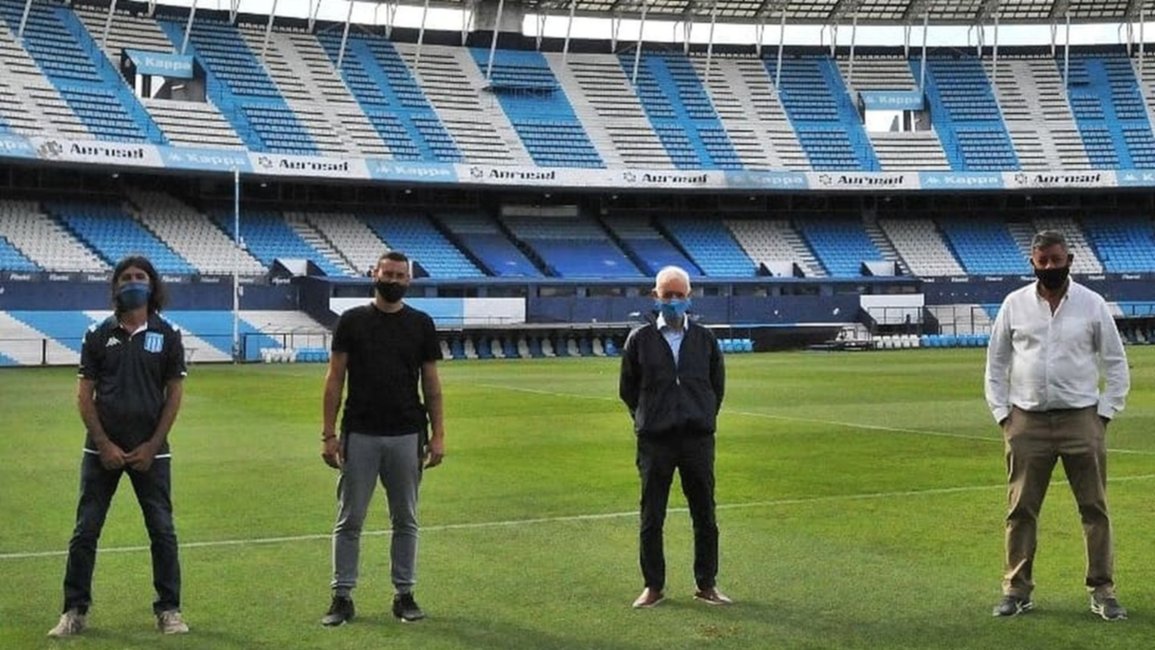 Víctor Blanco, reelecto presidente hasta 2024 y Racing sacó un punto en La Plata