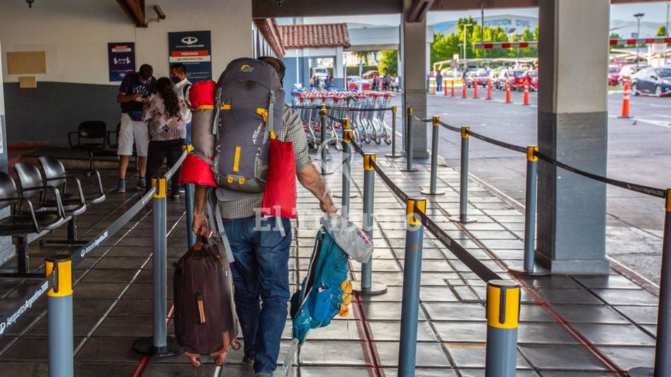 Volar a Buenos Aires es un 140% más caro que el año pasado