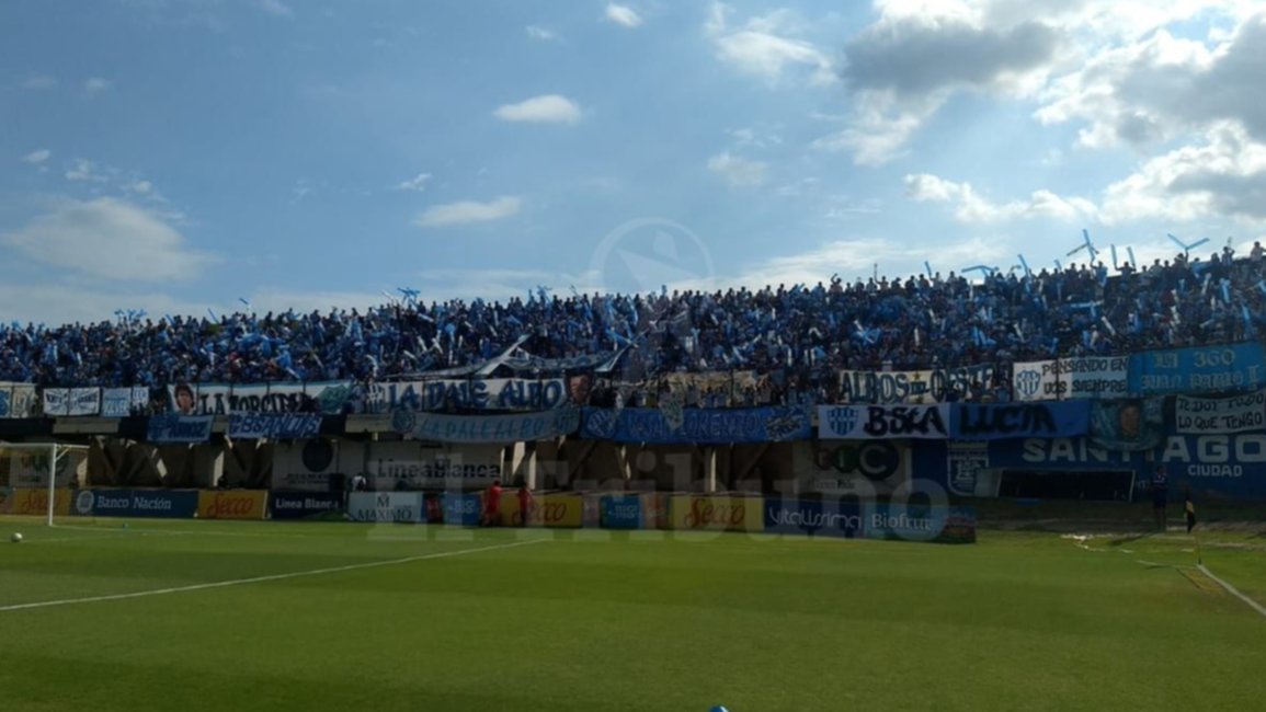 VIDEO. Desde Santiago: más de 4 mil hinchas de Gimnasia alentaron hasta el final