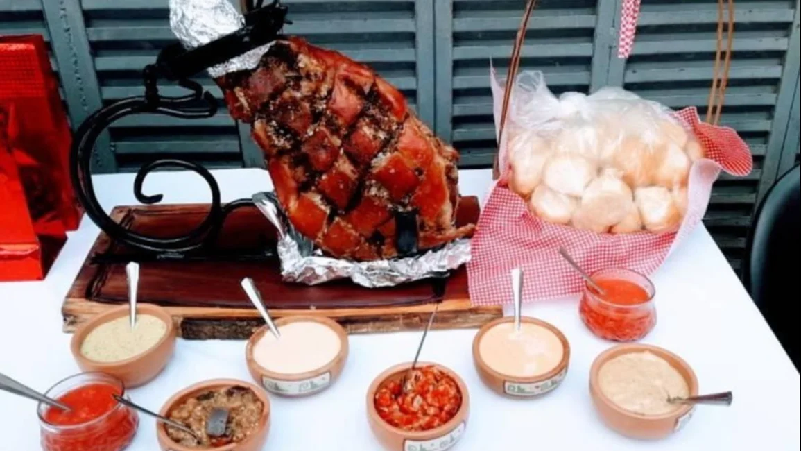 Entre los clásicos de Navidad: el pernil