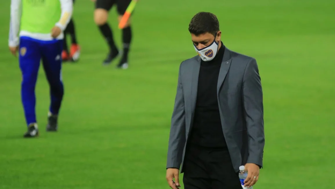 Riquelme suspendió la reunión cumbre y es inicierta la continuidad de Battaglia en Boca