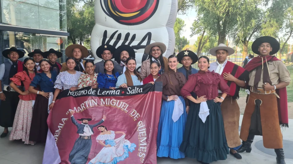 La delegación de Salta se lució en el Nacional de Malambo Femenino
