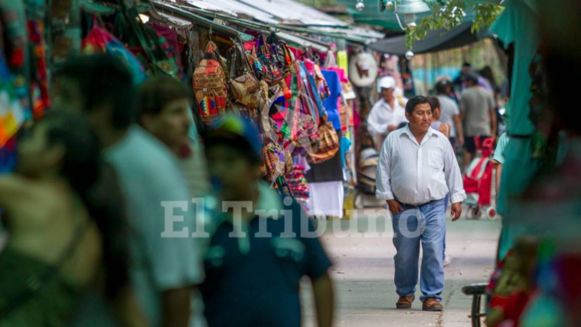 Los puesteros del parque San Martín podrán quedarse hasta febrero
