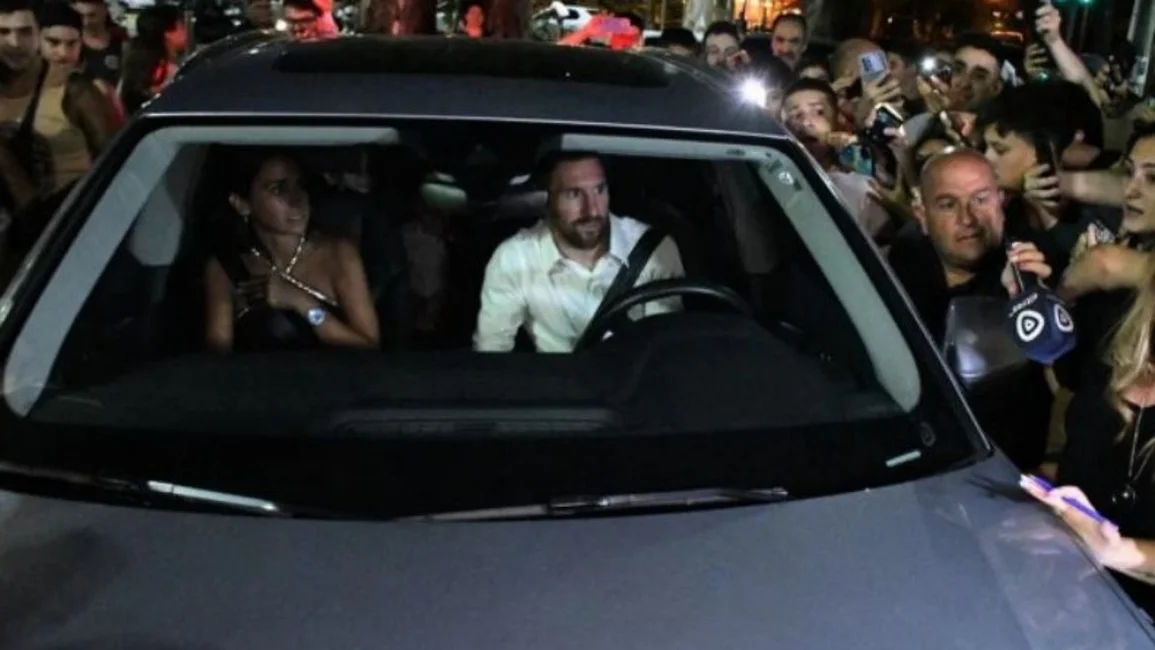 Messi fue al cumpleaños de 15 de su sobrina y revolucionó Rosario
