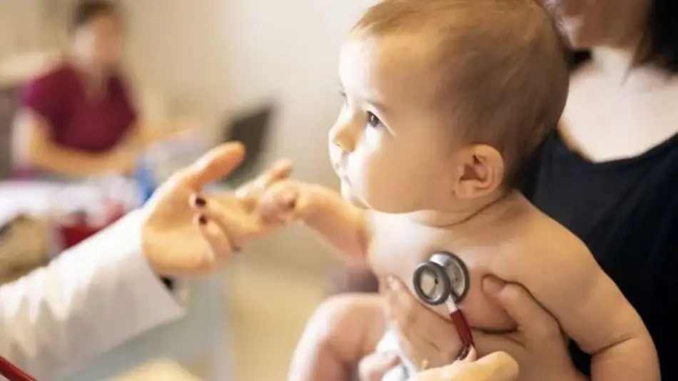 La ANMAT aprobó el primer anticuerpo monoclonal contra la bronquiolitis destinado a bebés menores a 24 meses