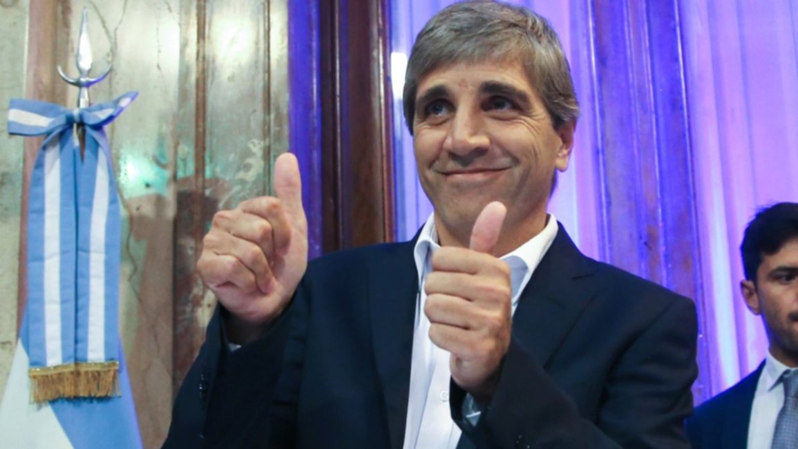 Luis Caputo da las puntadas finales a su equipo y pone a un hombre de extrema confianza en el Banco Central