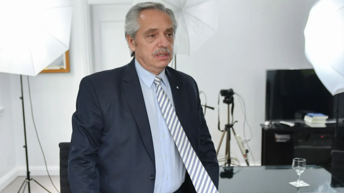 Alberto Fernández firmó un decreto para que el Estado pague su custodia fuera del país