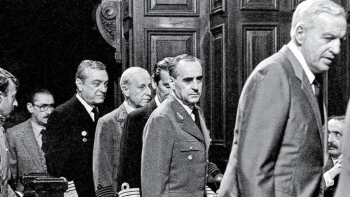 El Juicio a las Juntas, uno de los máximos emblemas del retorno a la democracia