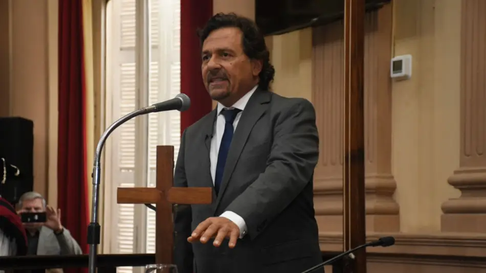 Gustavo Sáenz asumió su segundo mandato como gobernador de Salta: "El Estado no debe ser una bolsa de trabajo"